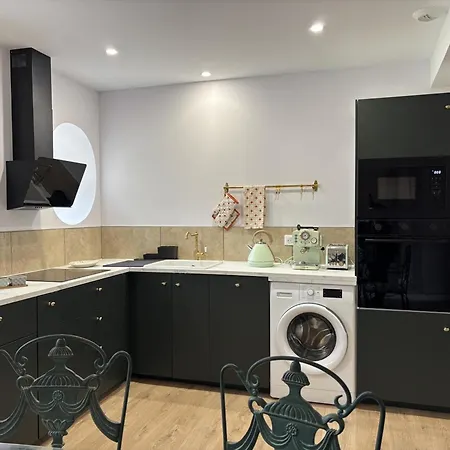 Paisible Dans Chateau Avec Jardin, Climatisation - Fr-1-489-604 * Louchy-Montfand