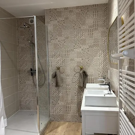 Paisible Dans Chateau Avec Jardin, Climatisation Apartment Louchy-Montfand